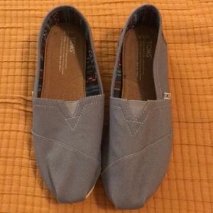 Tom’s women’s 9.5